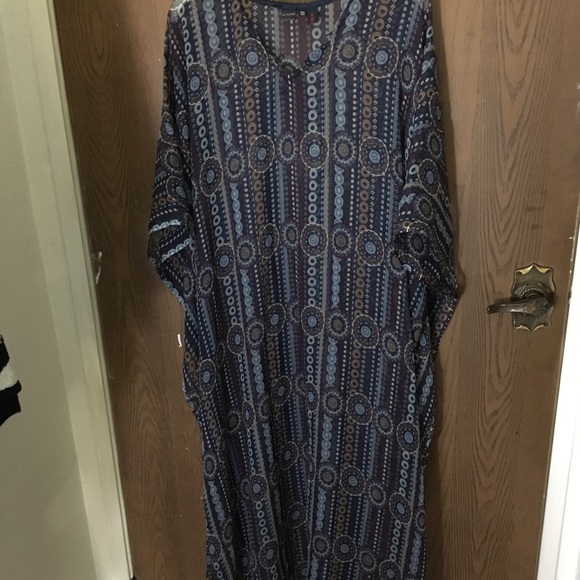 Beautiful Shawl/Afghan/Cover-up - Free size ✂️ - Picture 1 of 9